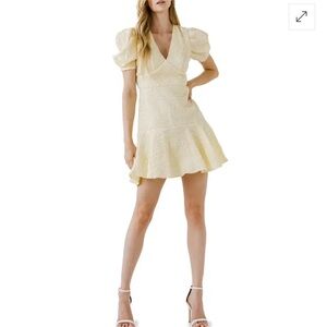 ENDLESS ROSE 
Texture Puff Sleeve Minidress - Yellow